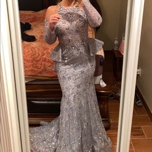 Beautiful dress/gown